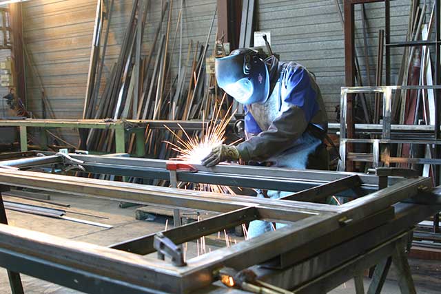 Residui neri dopo ogni turno? È il segno di ciò che respiri sul lavoro.